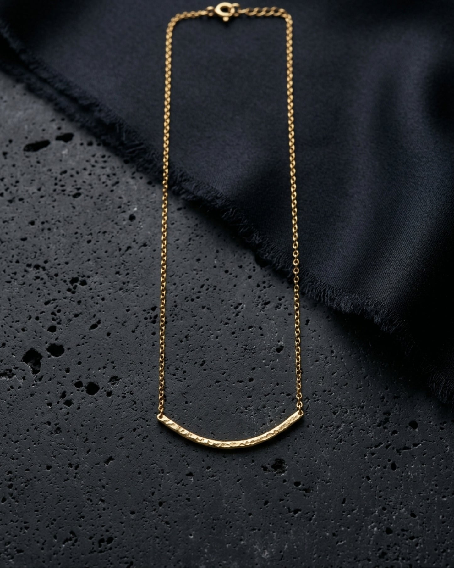 DELPHIN Gold Kolye